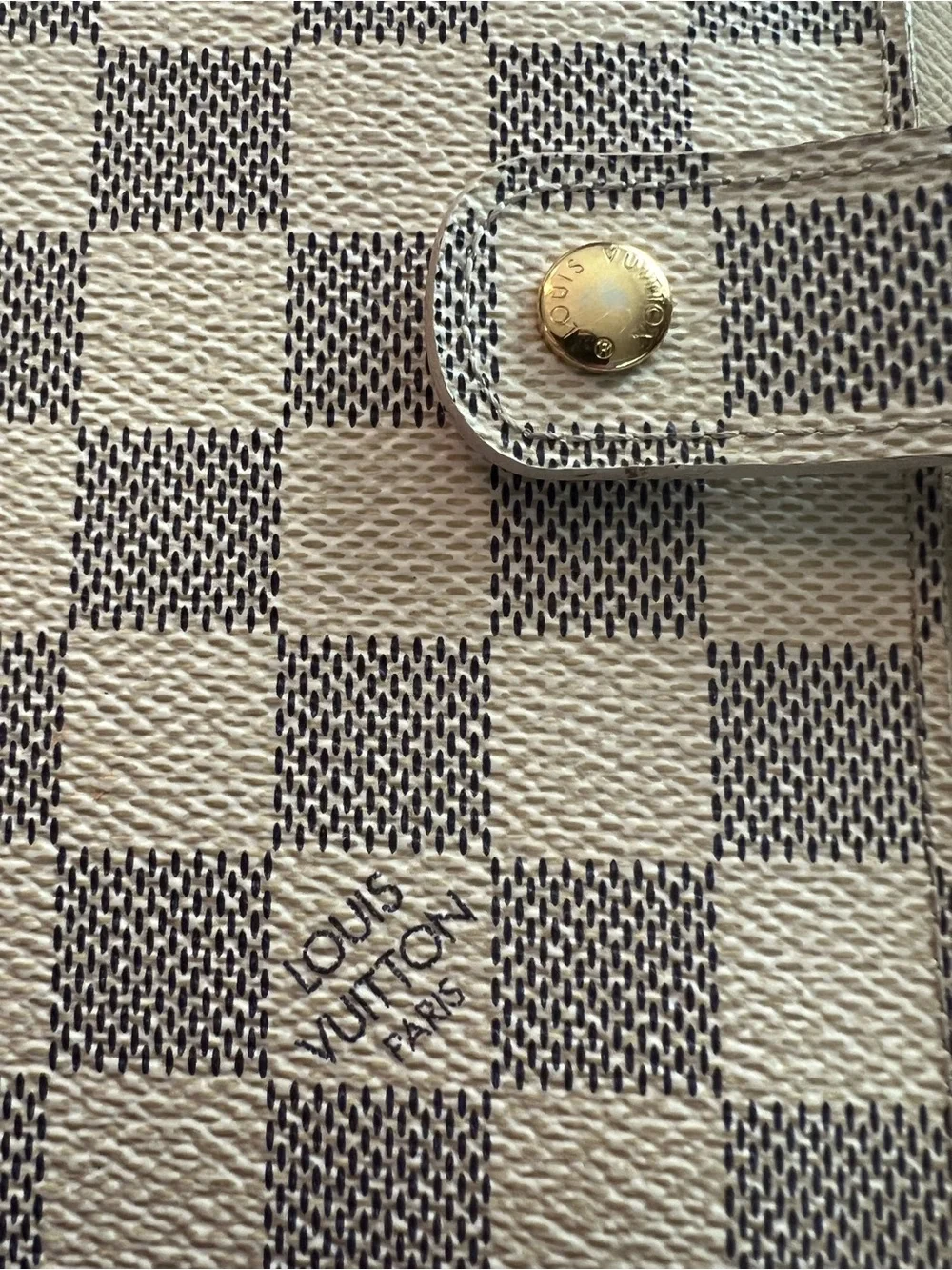 Louis Vuitton $780 Medium ring Agenda Cover in Damier Azur MM agenda